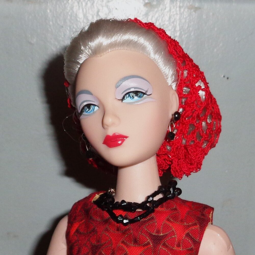 SOLD!!!   RARE VINCE NOWELL DESIGN FOR GENE MARSHALL VINYL FASHION DOLL-COMPLETE